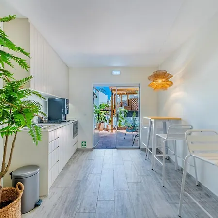 ゲストハウス The 23 3*