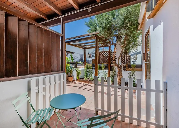 The 23 3* Distrikt Faro